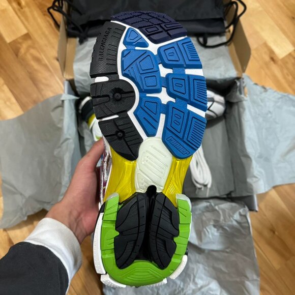 Balenciaga Runner - Picture 6 of 6